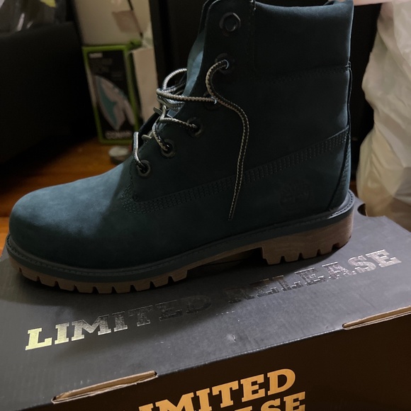 Limited edition Jade Timberland size 6 junior